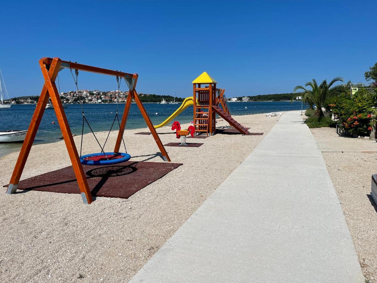 Apartments Kovacevic Рогозница Екстериор снимка