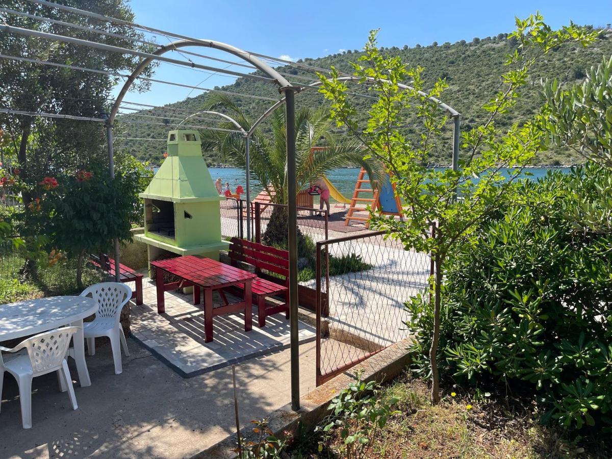 Apartments Kovacevic Рогозница Екстериор снимка